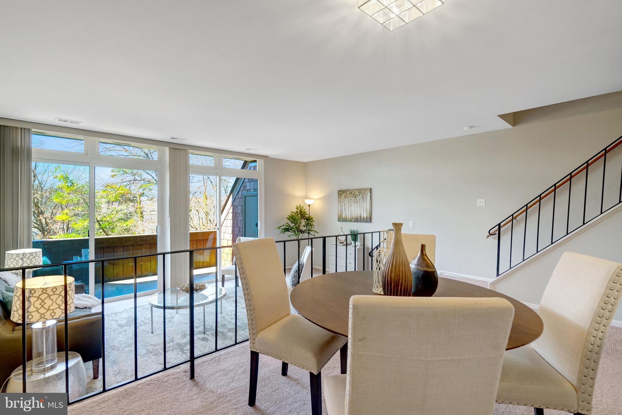 2118 S QUINCY STREET