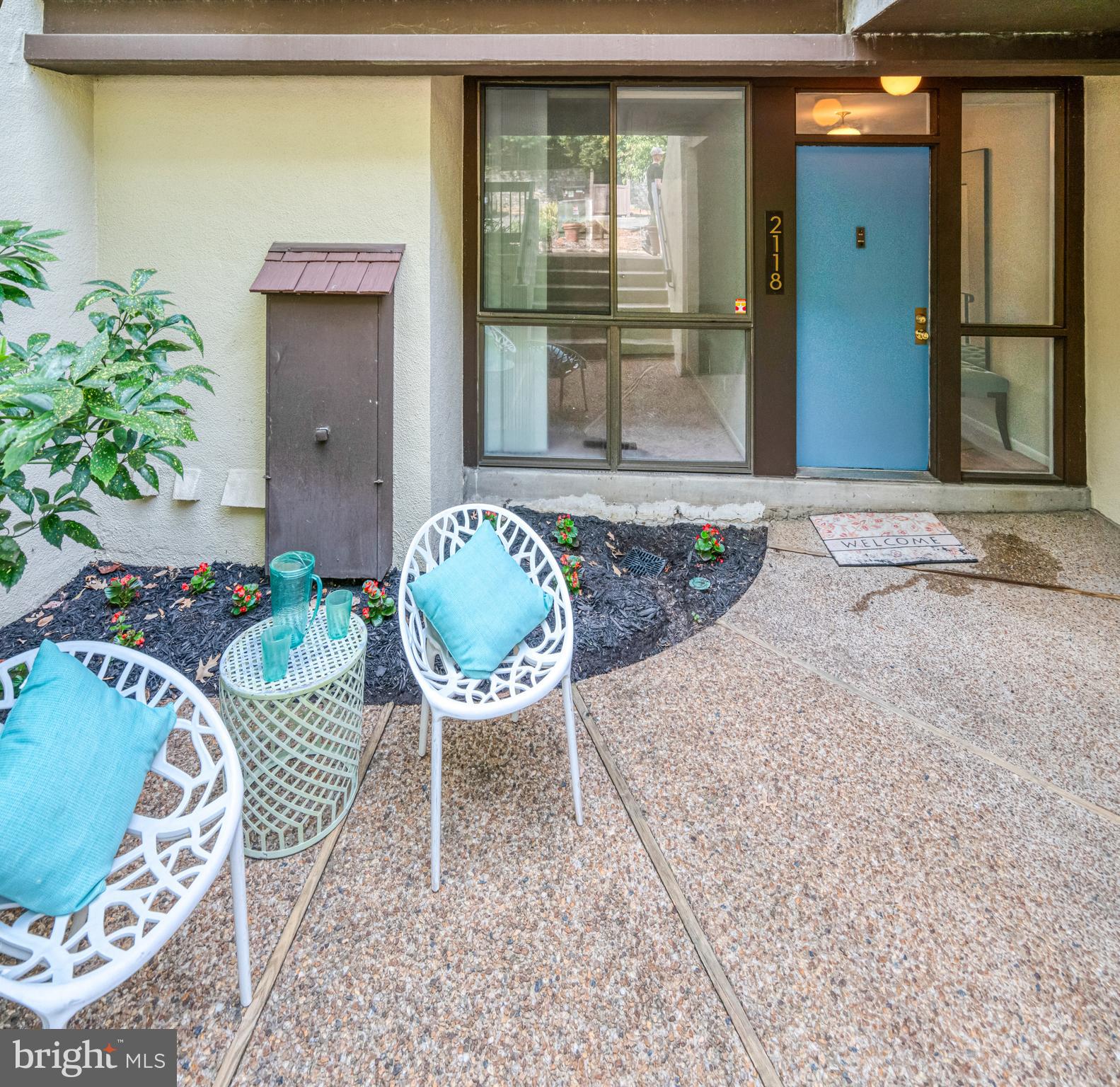 2118 S QUINCY STREET