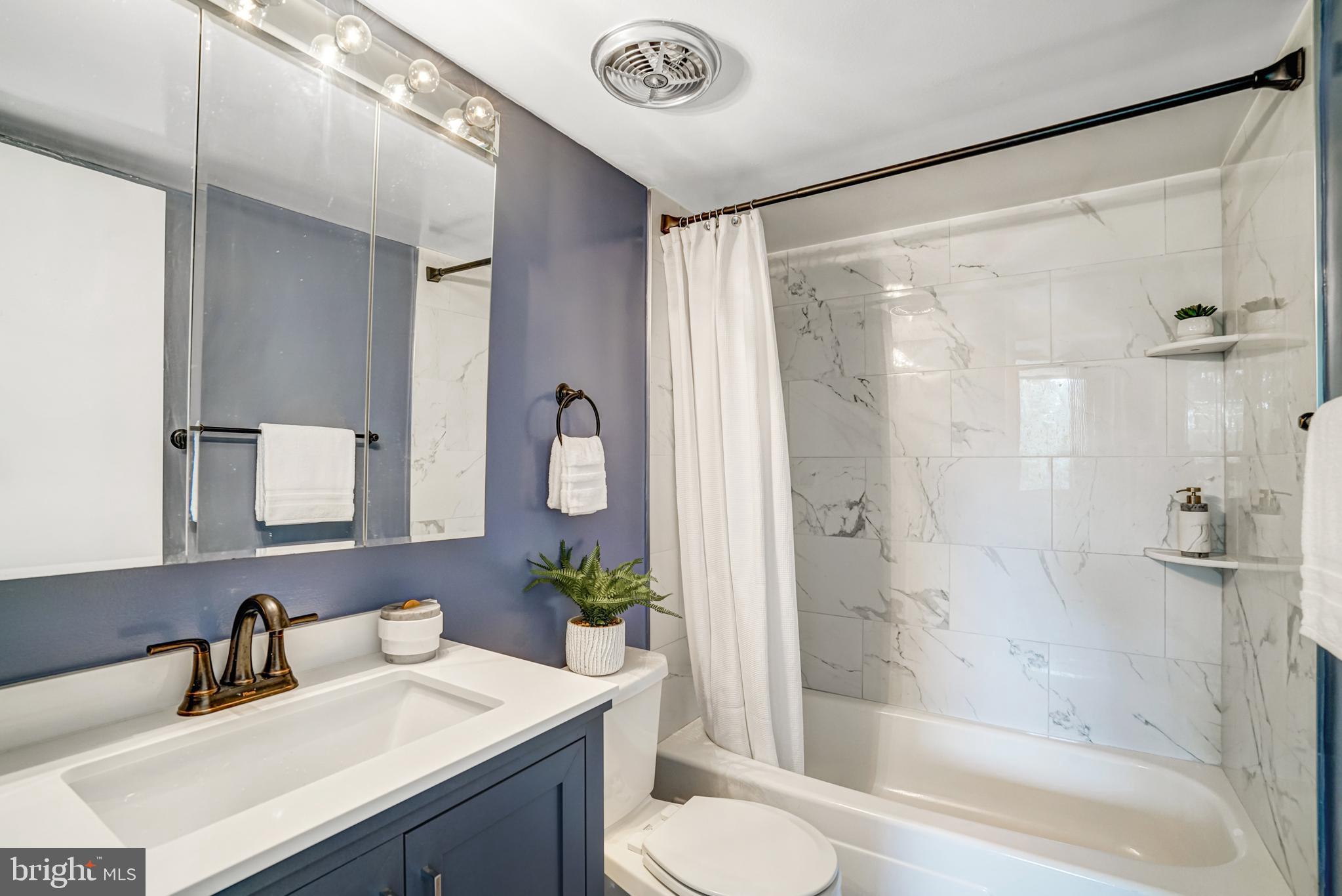 2118 S QUINCY STREET