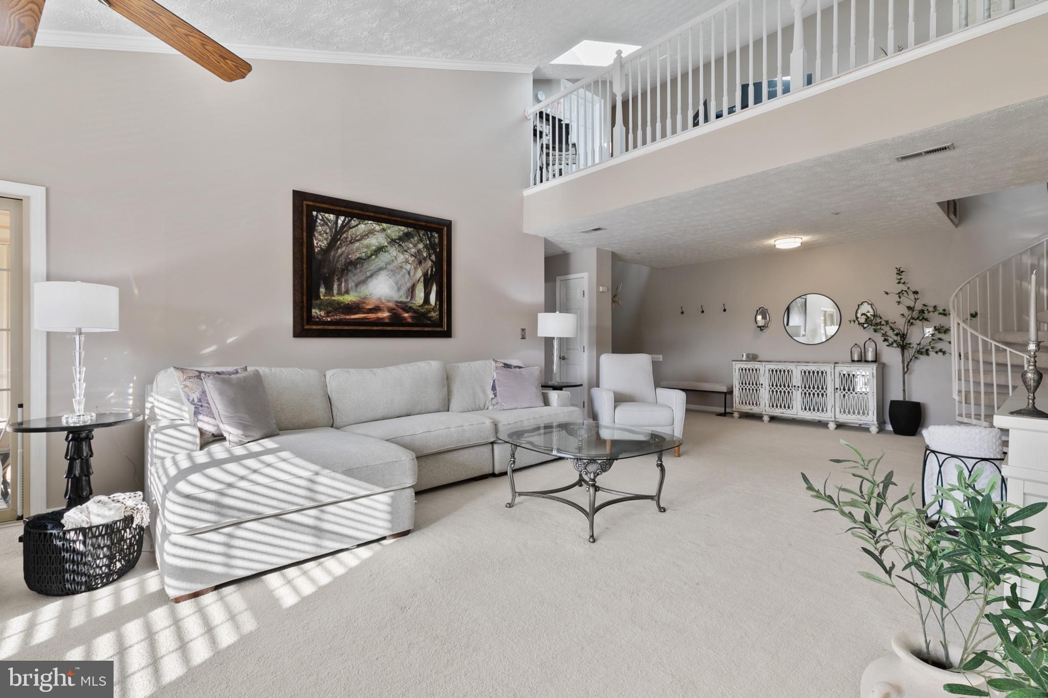 THE COURTYARDS AT POND - Residential