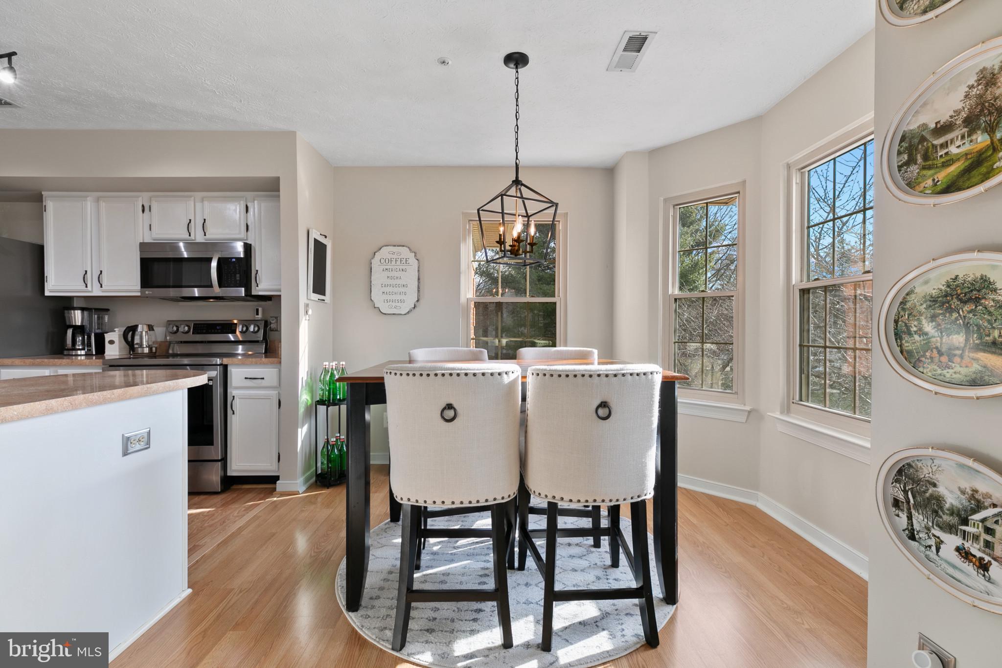 THE COURTYARDS AT POND - Residential