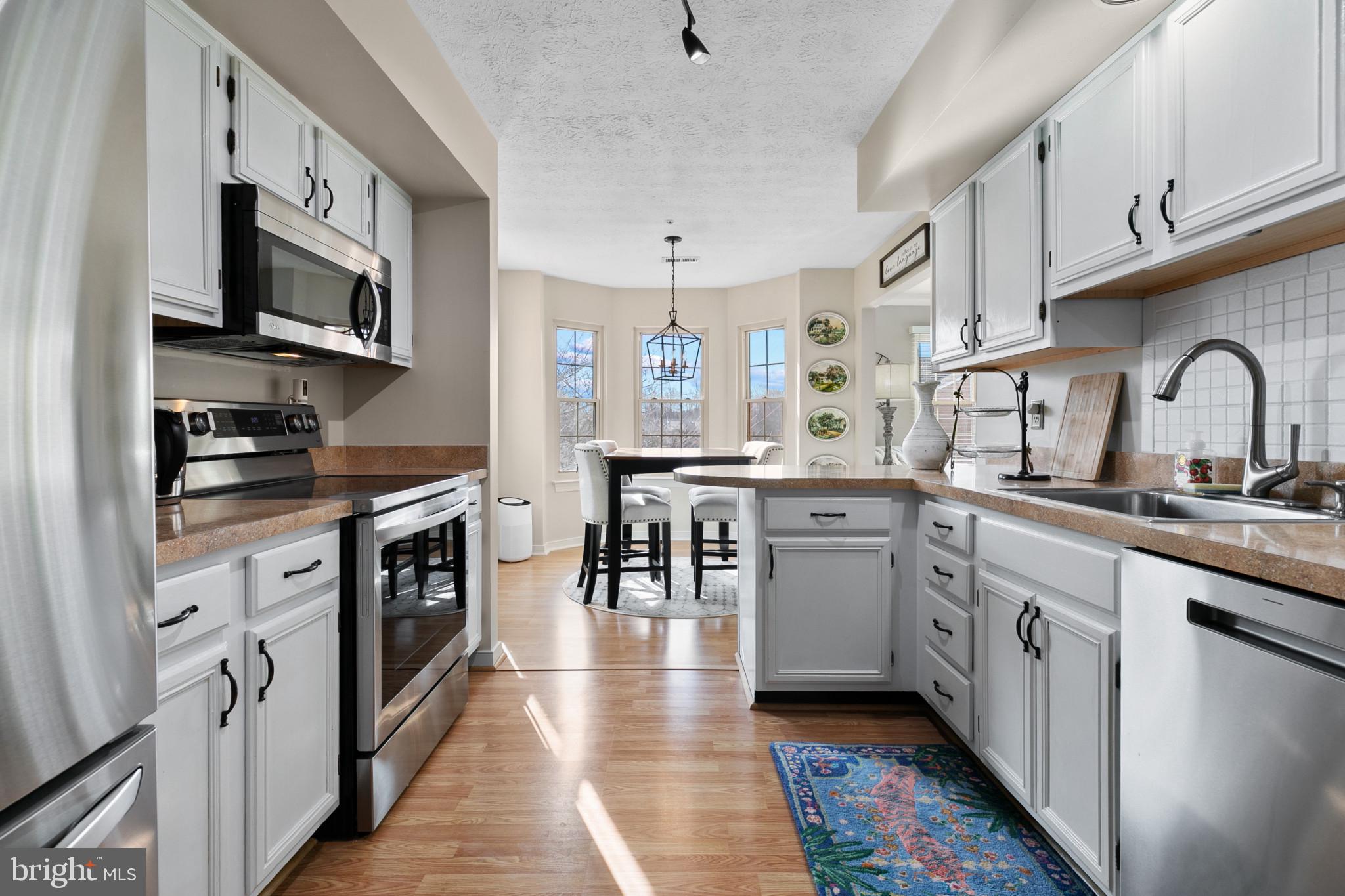 THE COURTYARDS AT POND - Residential