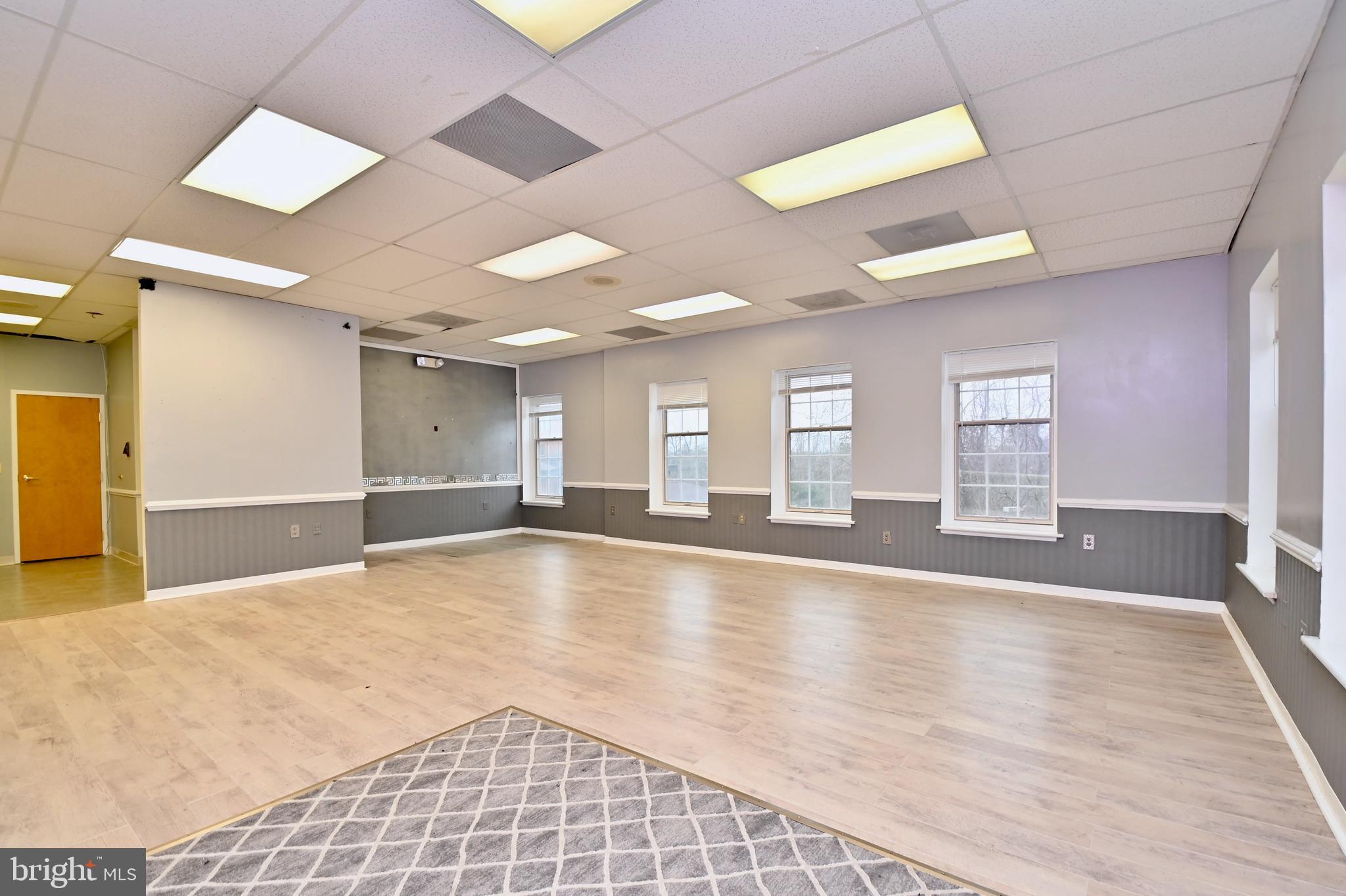 FORT WASHINGTON CORNER - Commercial Lease