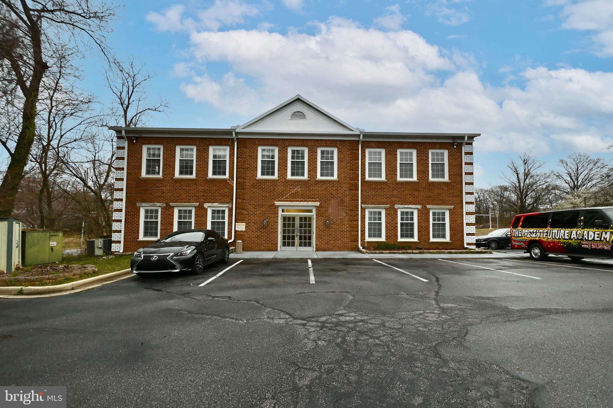 FORT WASHINGTON CORNER - Commercial Lease