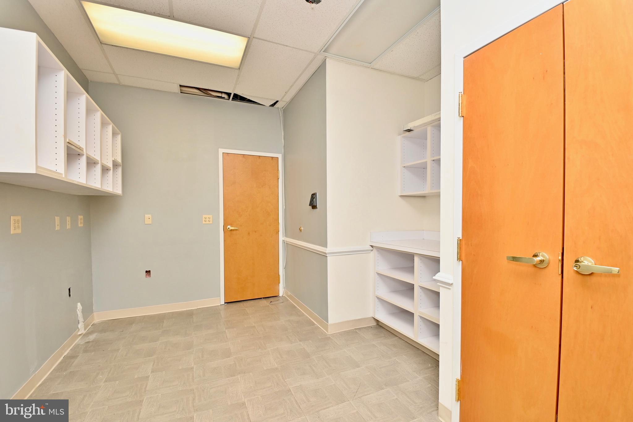 FORT WASHINGTON CORNER - Commercial Lease