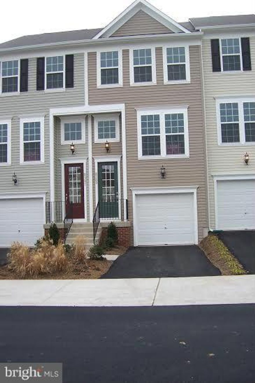 Beautifully designed, Open floor plan, and a Great Location. Best RENTAL Value. BRAND NEW Garage Townhome in Manassas! NEVER LIVED IN. AMAZING UPGRADES THROUGHOUT. GOURMET KITCHEN W/GRANITES, HARDWOODS, AND UPGRADED CABINETS. DECK AND LOWER LEVEL WALK OUT. POOL & CLUBHOUSE COMING IN 2016. CLOSE TO SHOPPING, DINING, AND MAJOR COMMUTING ROUTES!