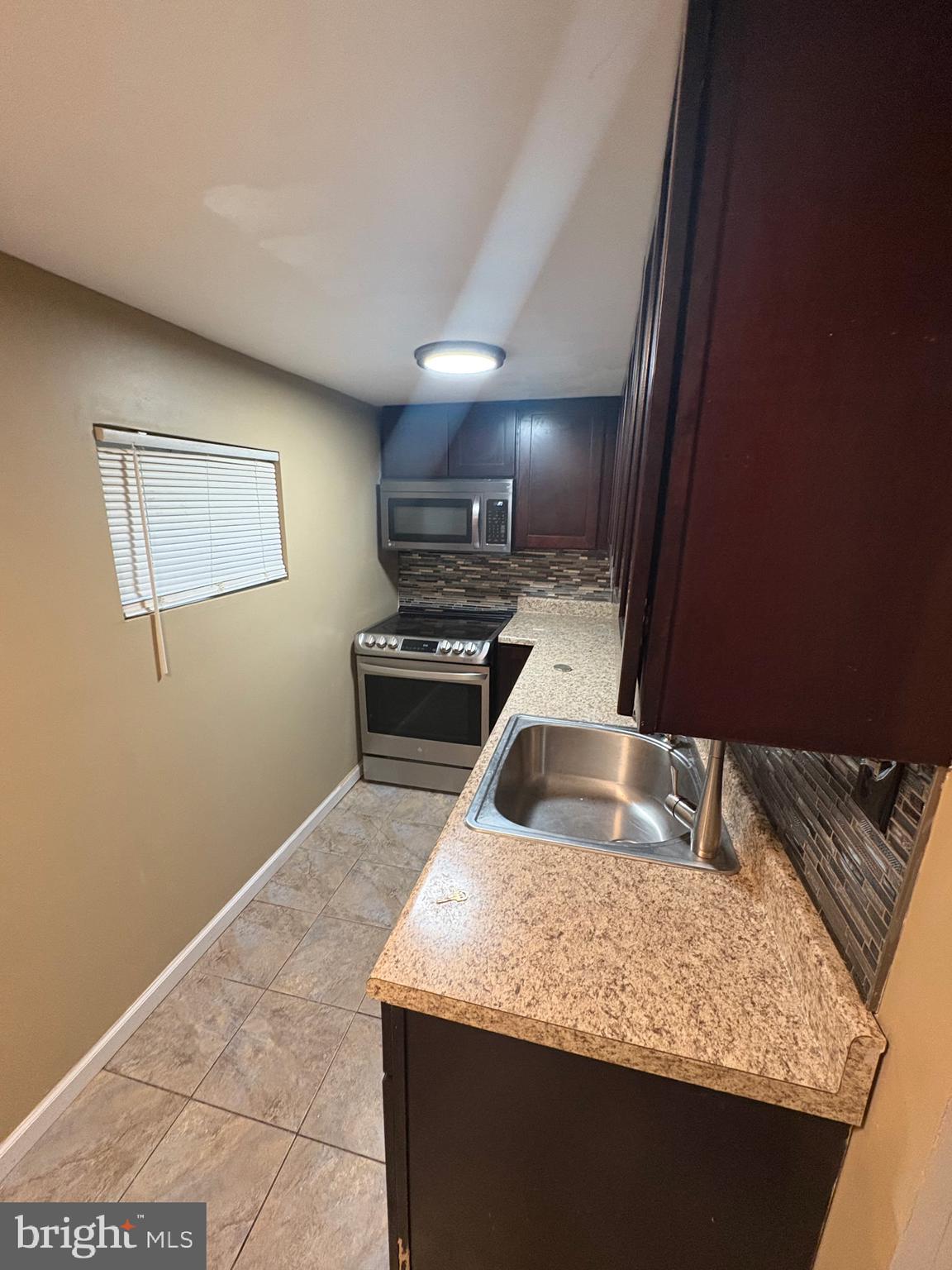 FAIRHILL - Residential Lease