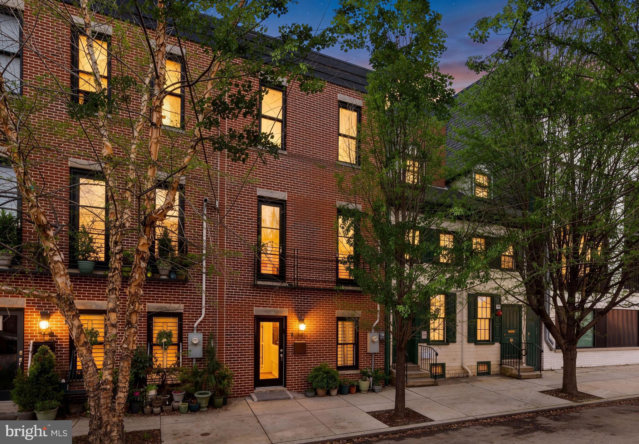 QUEEN VILLAGE - Residential