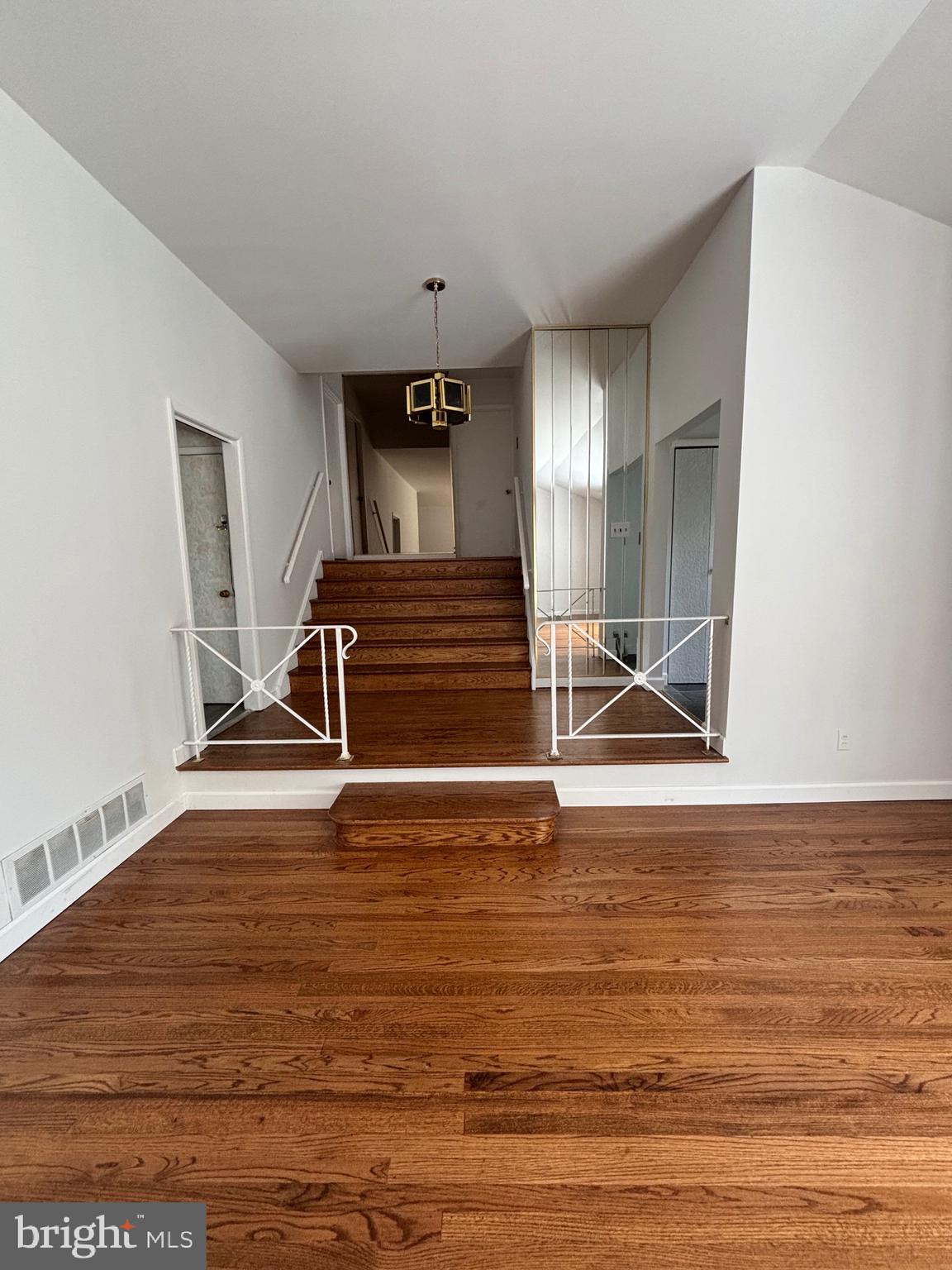 1000 BERLIN ROAD