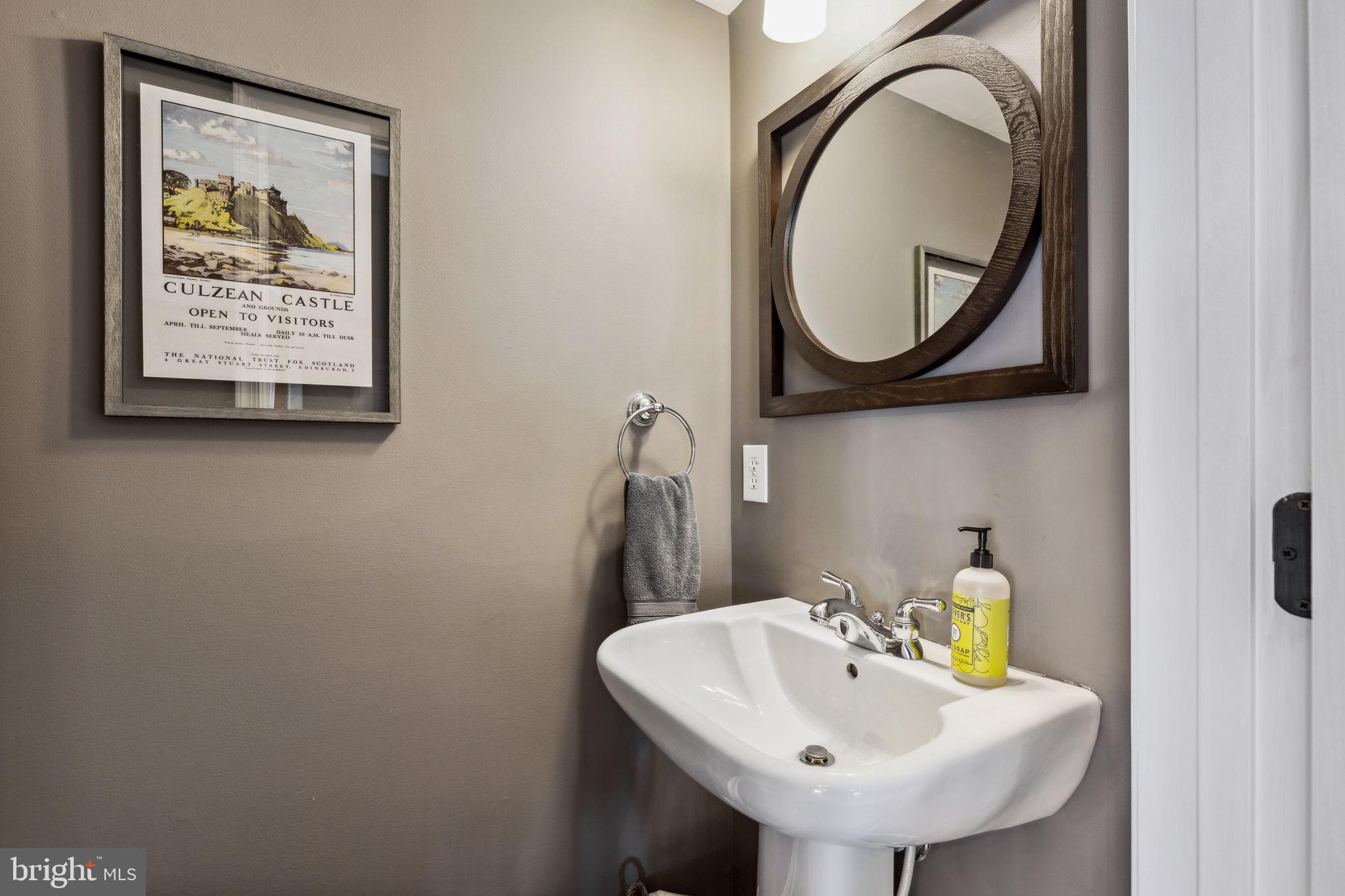 LONGFORD CROSSING - Residential