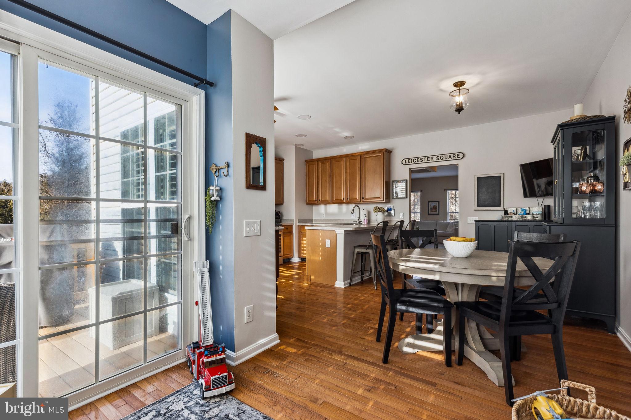 LONGFORD CROSSING - Residential