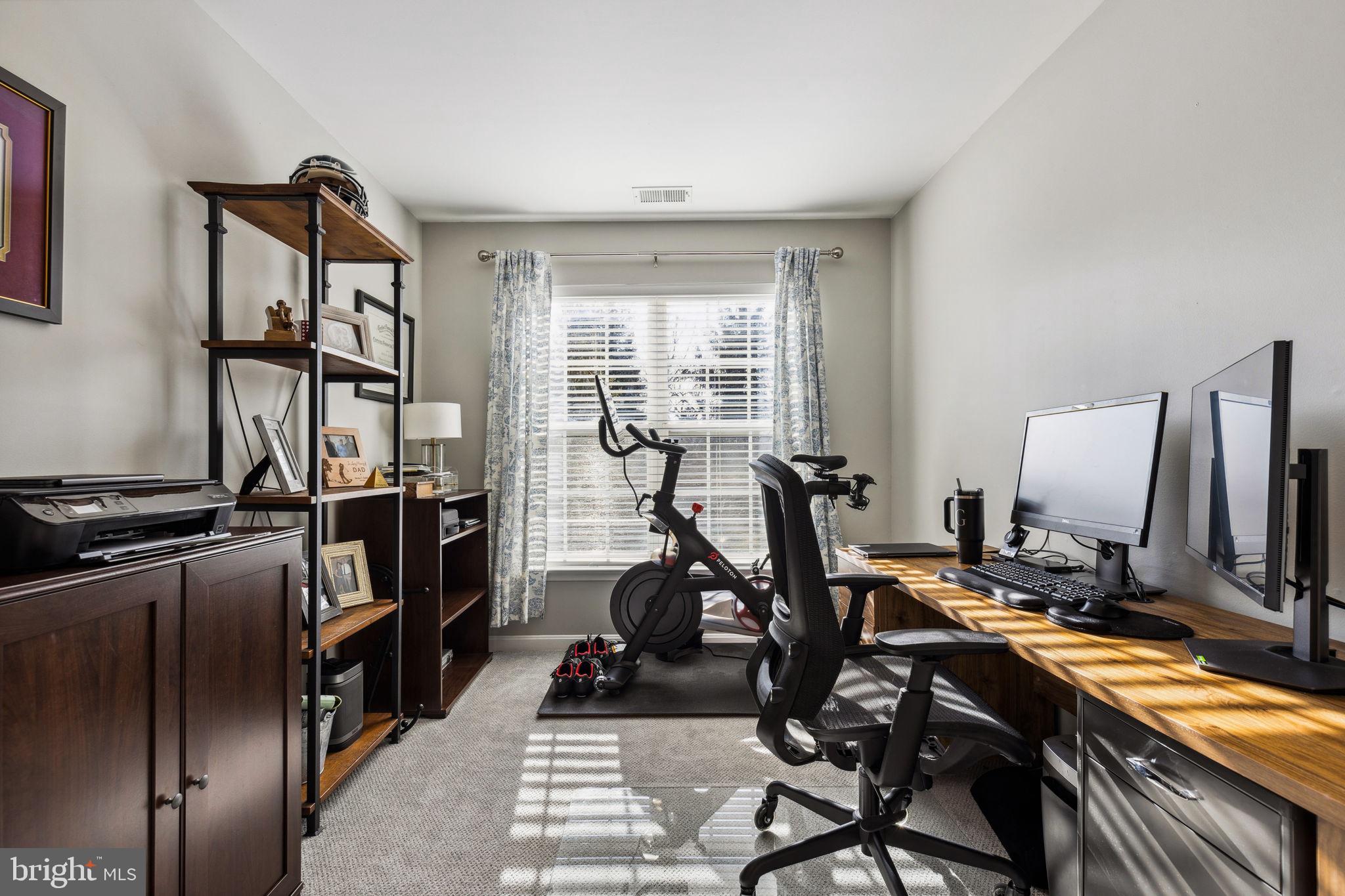 LONGFORD CROSSING - Residential