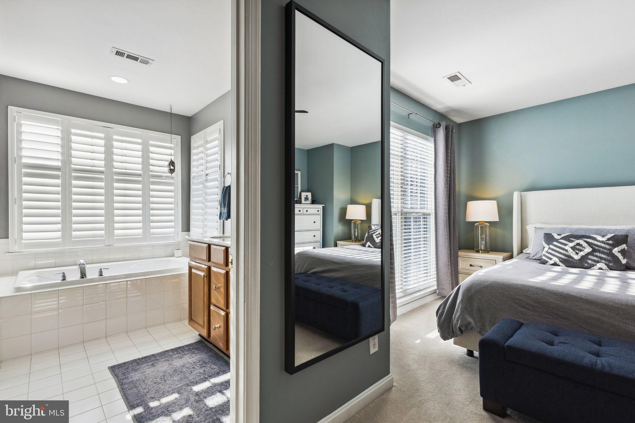 LONGFORD CROSSING - Residential