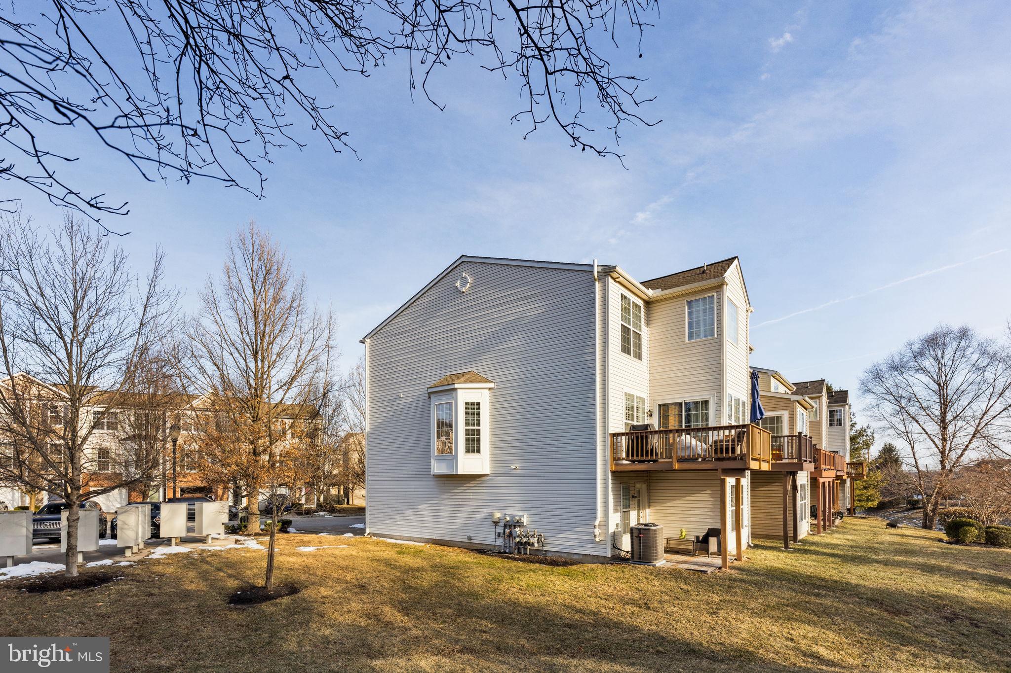 LONGFORD CROSSING - Residential