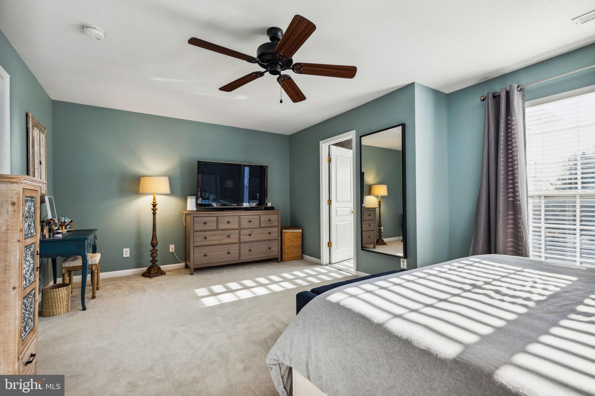 LONGFORD CROSSING - Residential