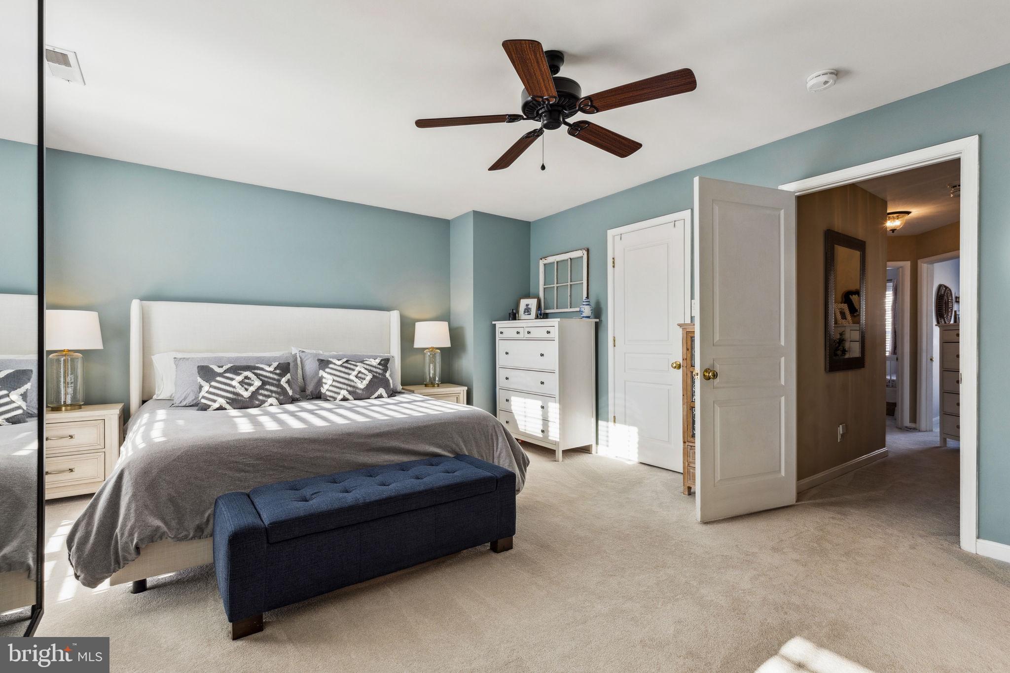 LONGFORD CROSSING - Residential