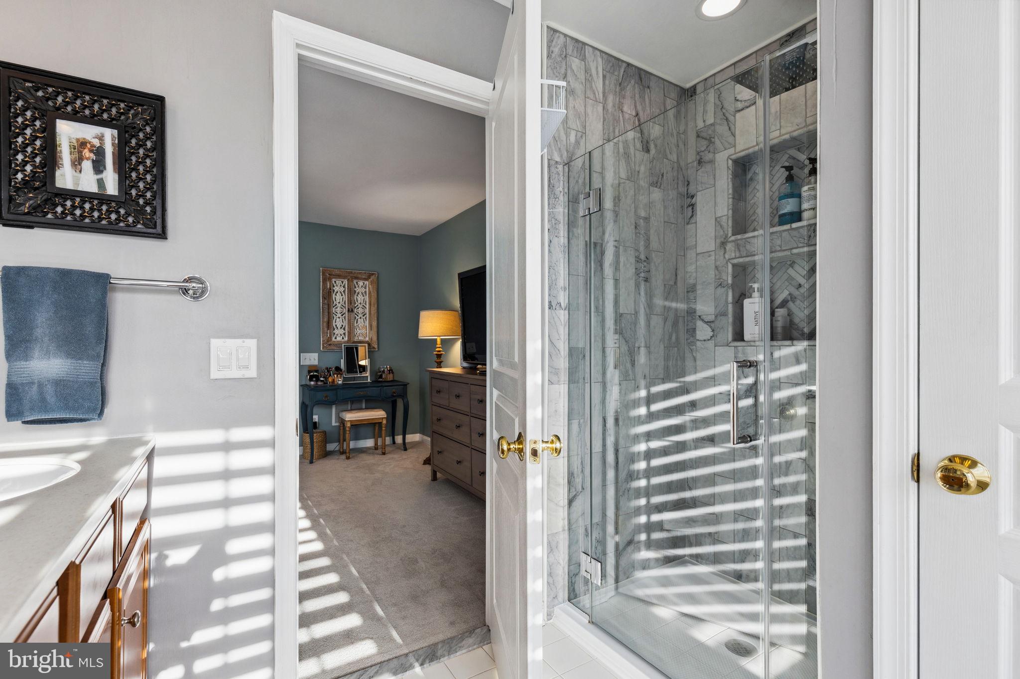 LONGFORD CROSSING - Residential