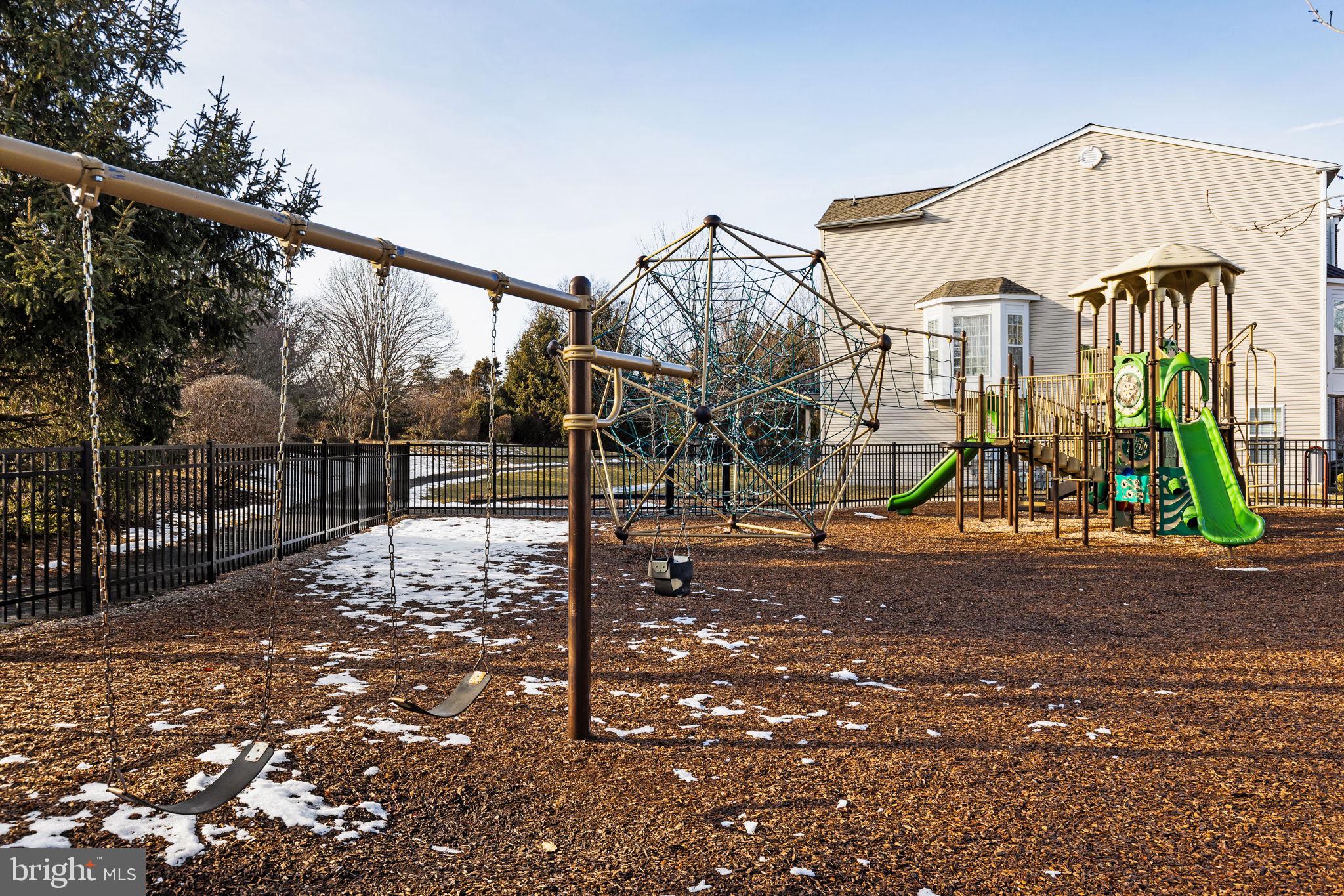 LONGFORD CROSSING - Residential