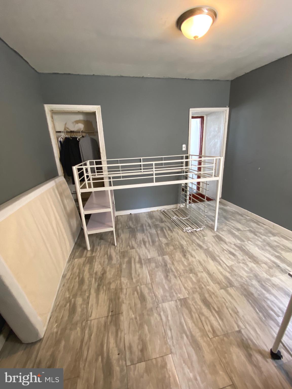 WEST KENSINGTON - Residential