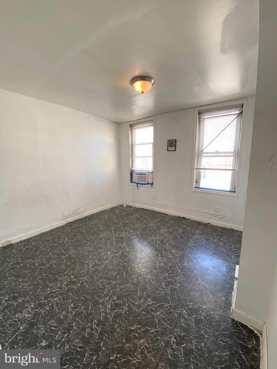 WEST KENSINGTON - Residential