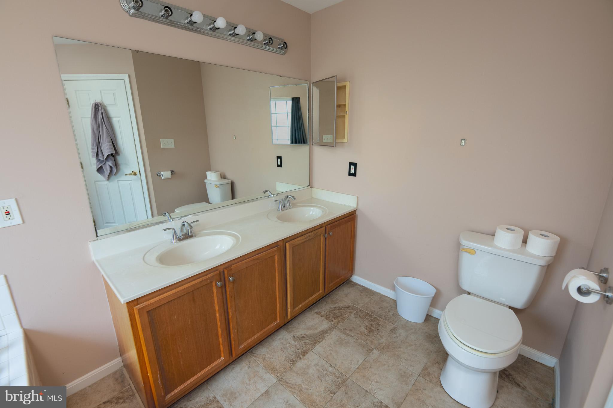 APPLEGATE NORTH - Residential