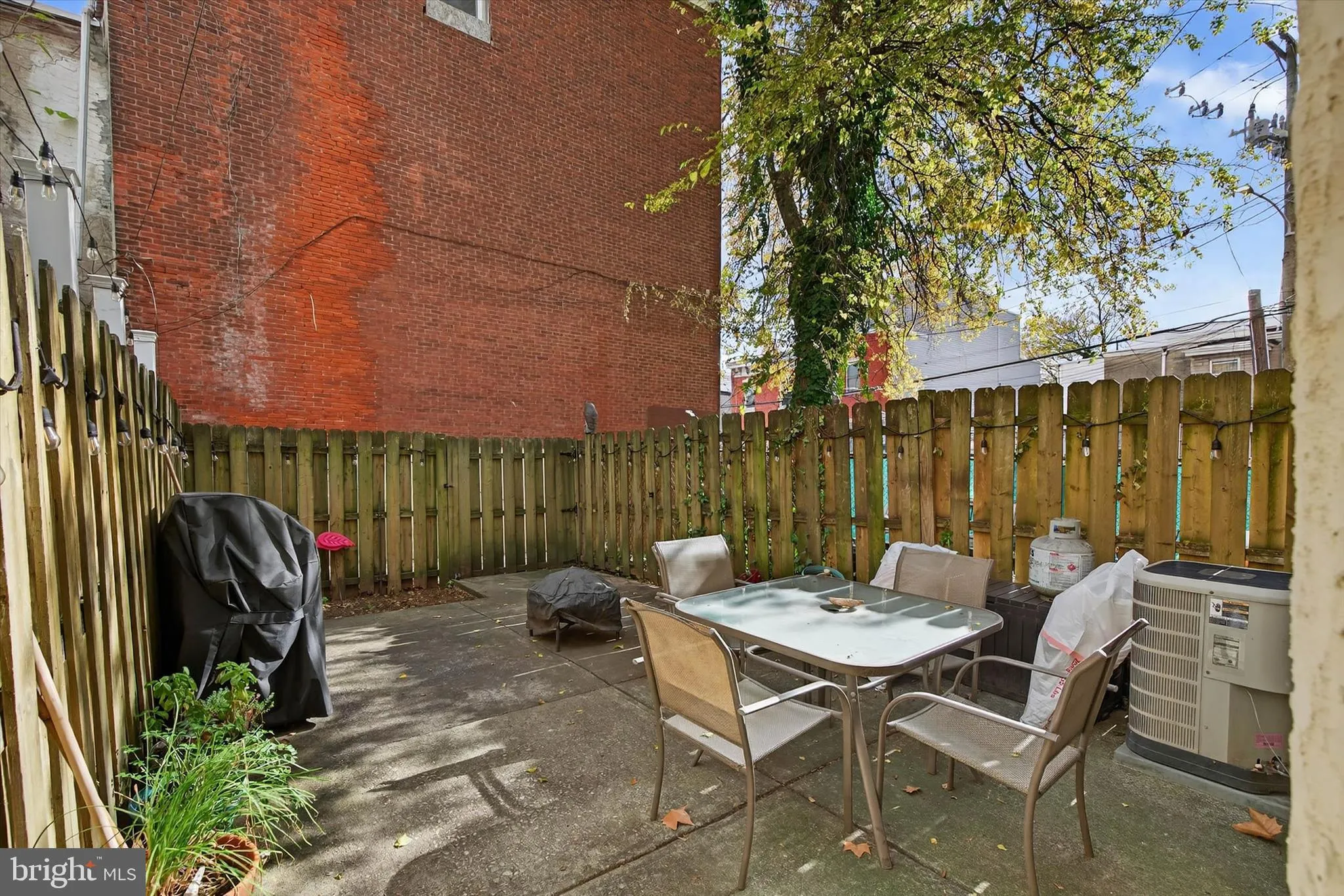 Philadelphia, Pennsylvania 19104, United States, 4 Bedrooms Bedrooms, ,2 BathroomsBathrooms,Residential,Active,244180