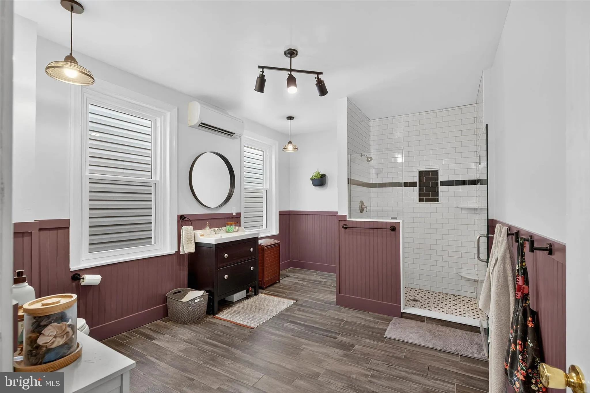 Philadelphia, Pennsylvania 19104, United States, 4 Bedrooms Bedrooms, ,2 BathroomsBathrooms,Residential,Active,244180