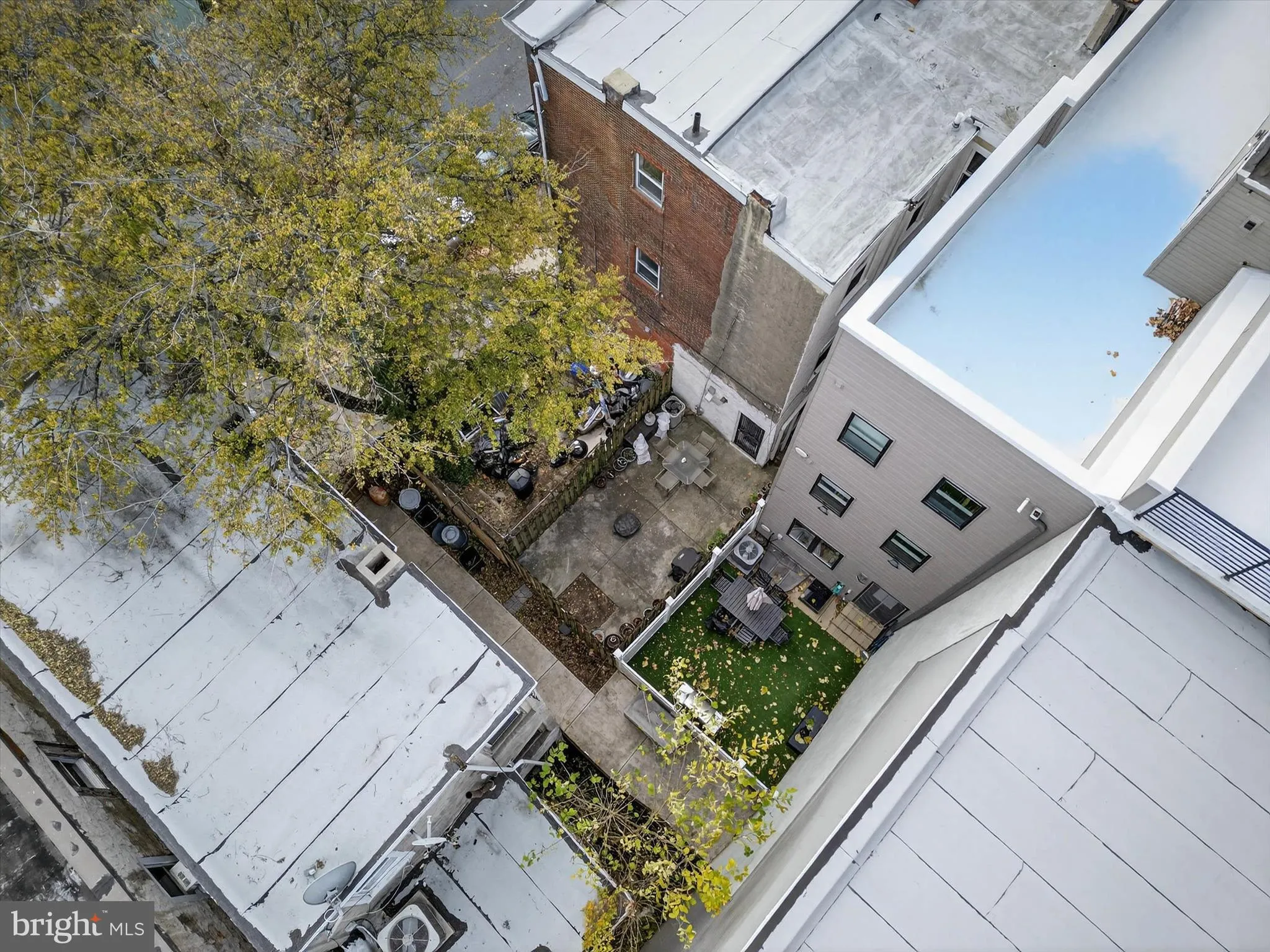 Philadelphia, Pennsylvania 19104, United States, 4 Bedrooms Bedrooms, ,2 BathroomsBathrooms,Residential,Active,244180