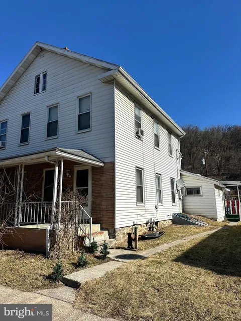 217 S Walnut Street, Burnham, PA MLS: PAMF2051858