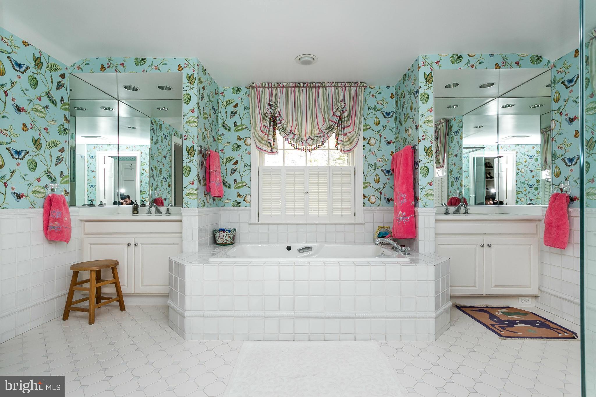 RUXTON - Residential