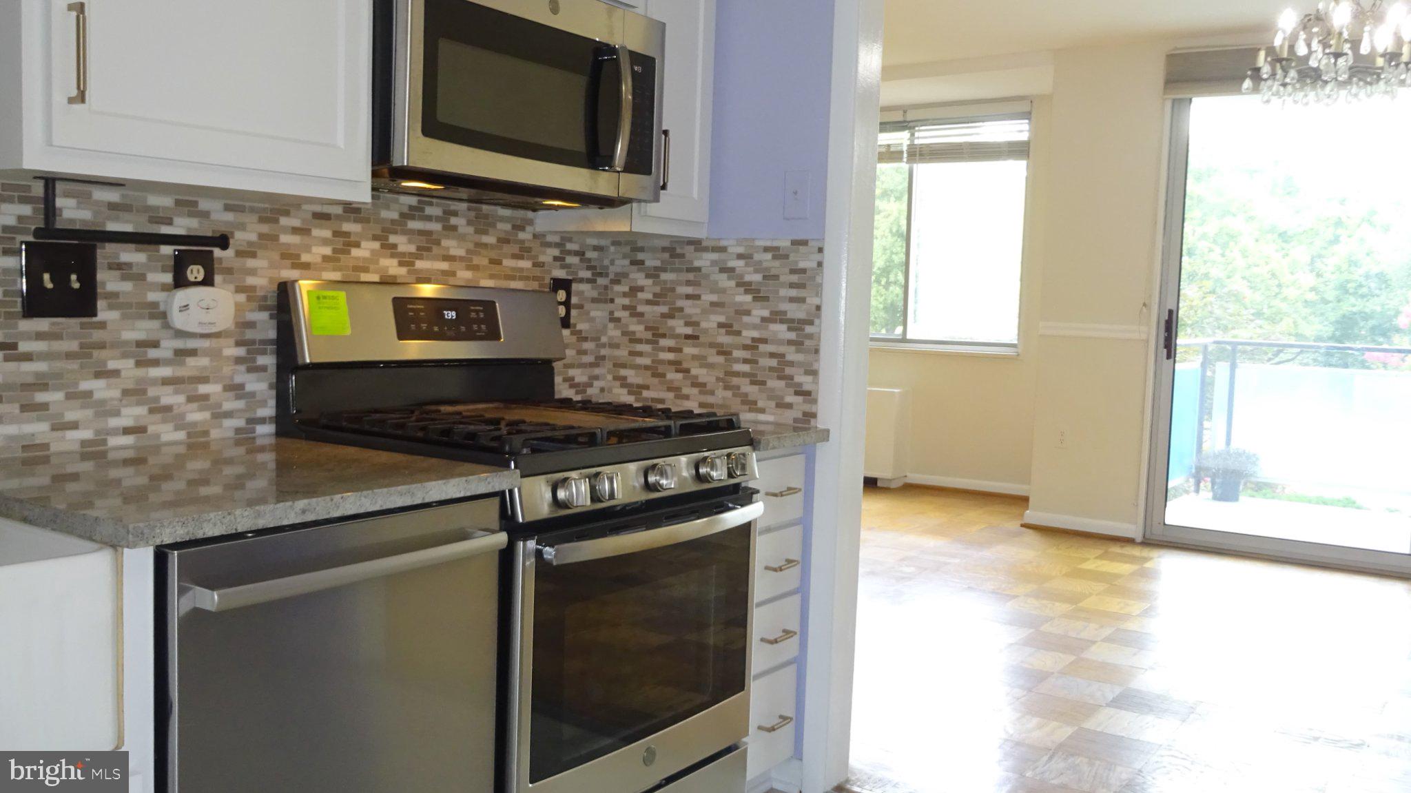 10500 ROCKVILLE PIK PIKE 404