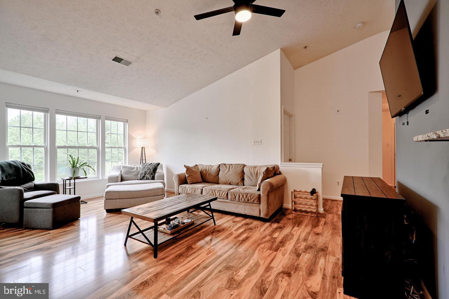 BCKGHM CND@OWGS MS NW TN - Residential Lease