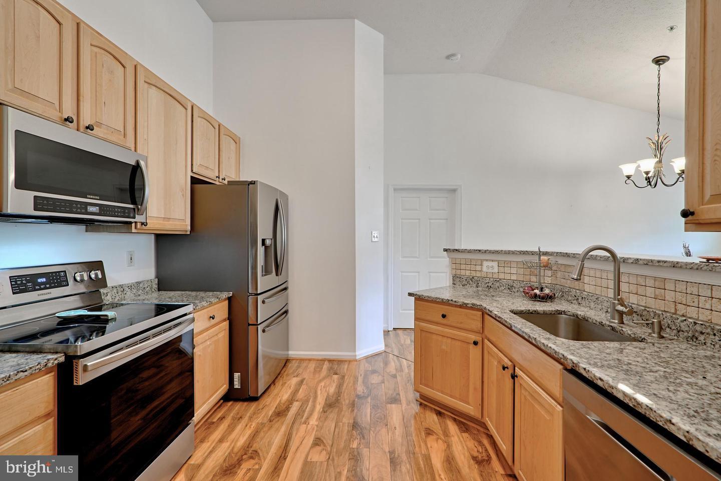 BCKGHM CND@OWGS MS NW TN - Residential Lease