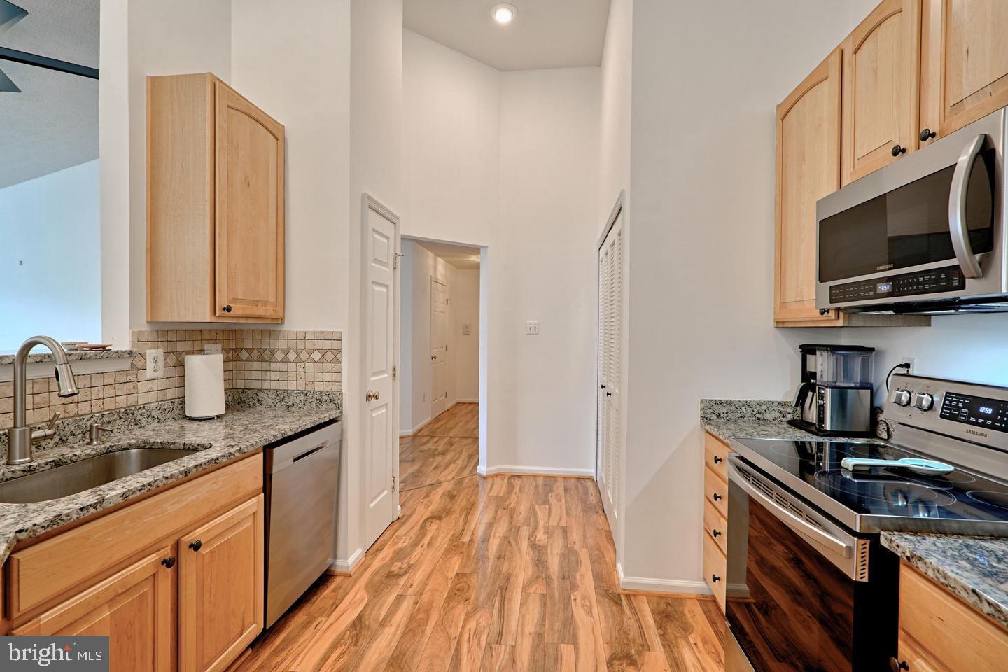 BCKGHM CND@OWGS MS NW TN - Residential Lease