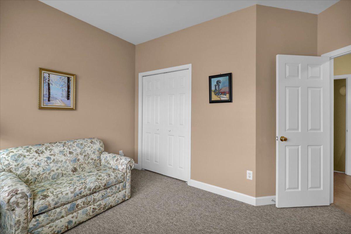 ROSEMONT - Residential