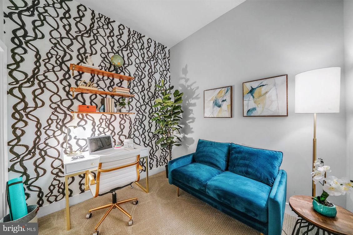 PHOENIX COMMUNITIES - Residential Lease