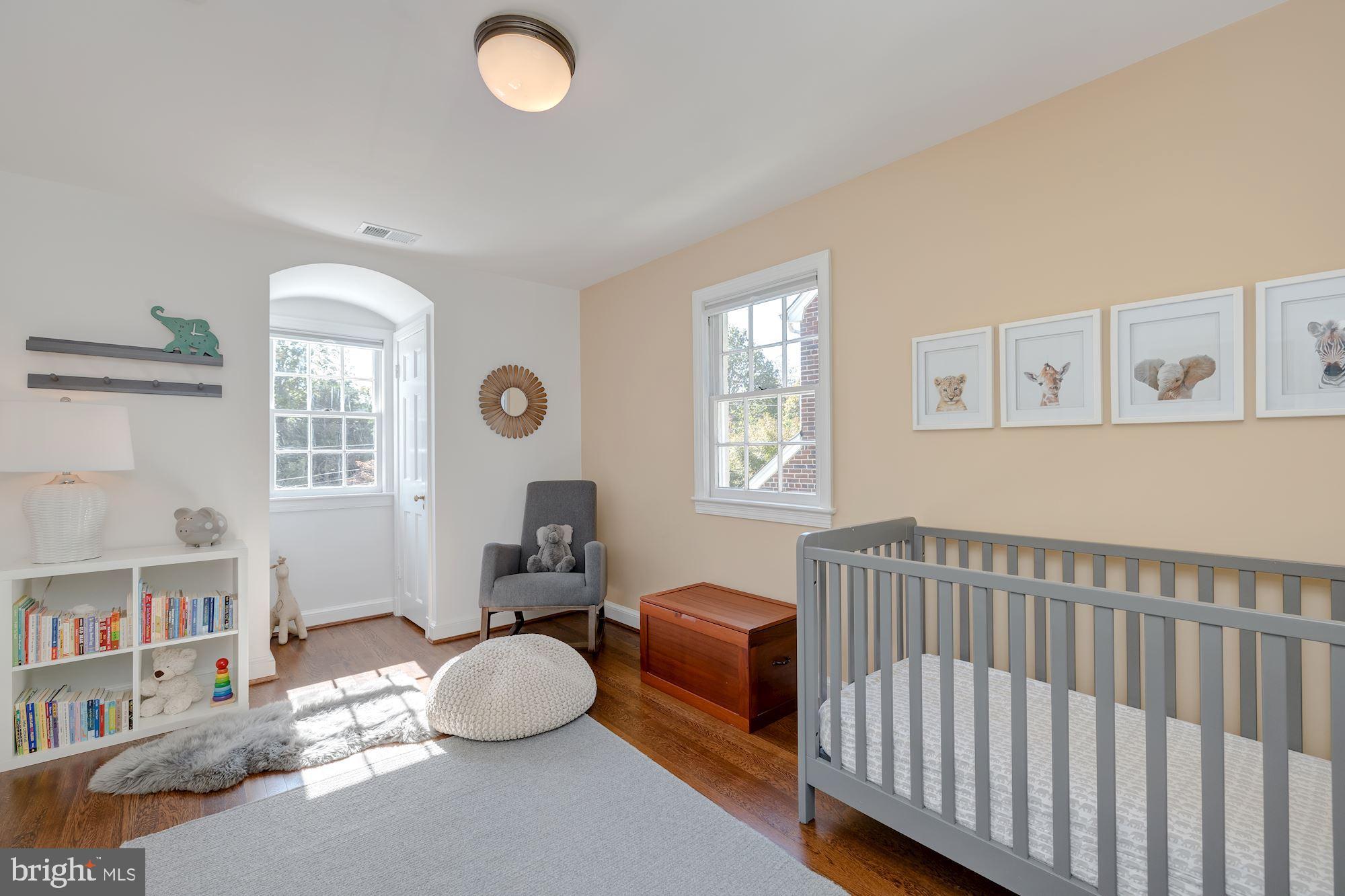 CHEVY CHASE - Residential