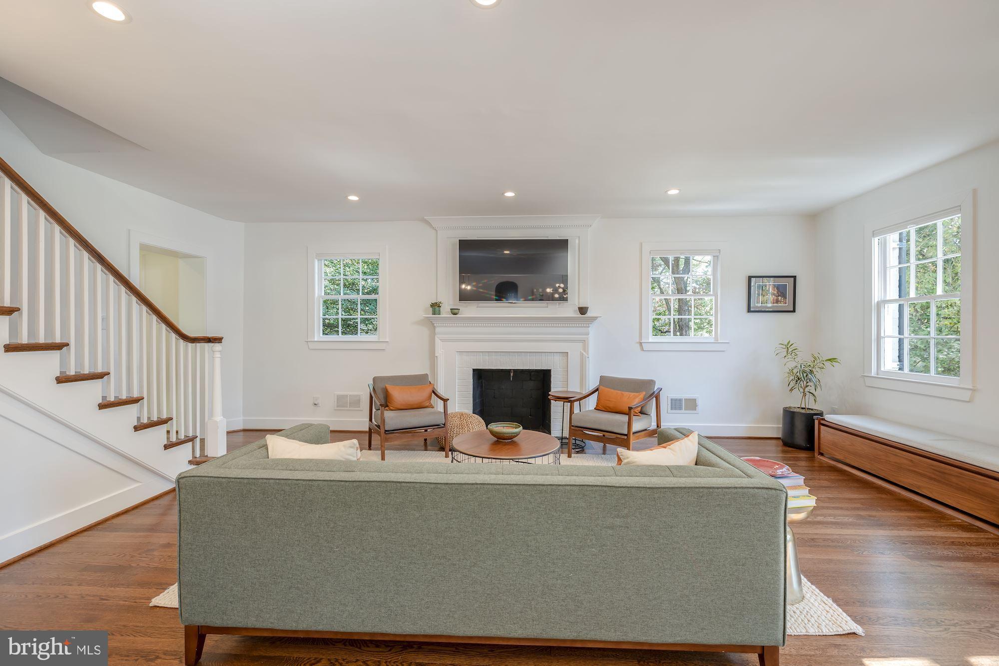 CHEVY CHASE - Residential