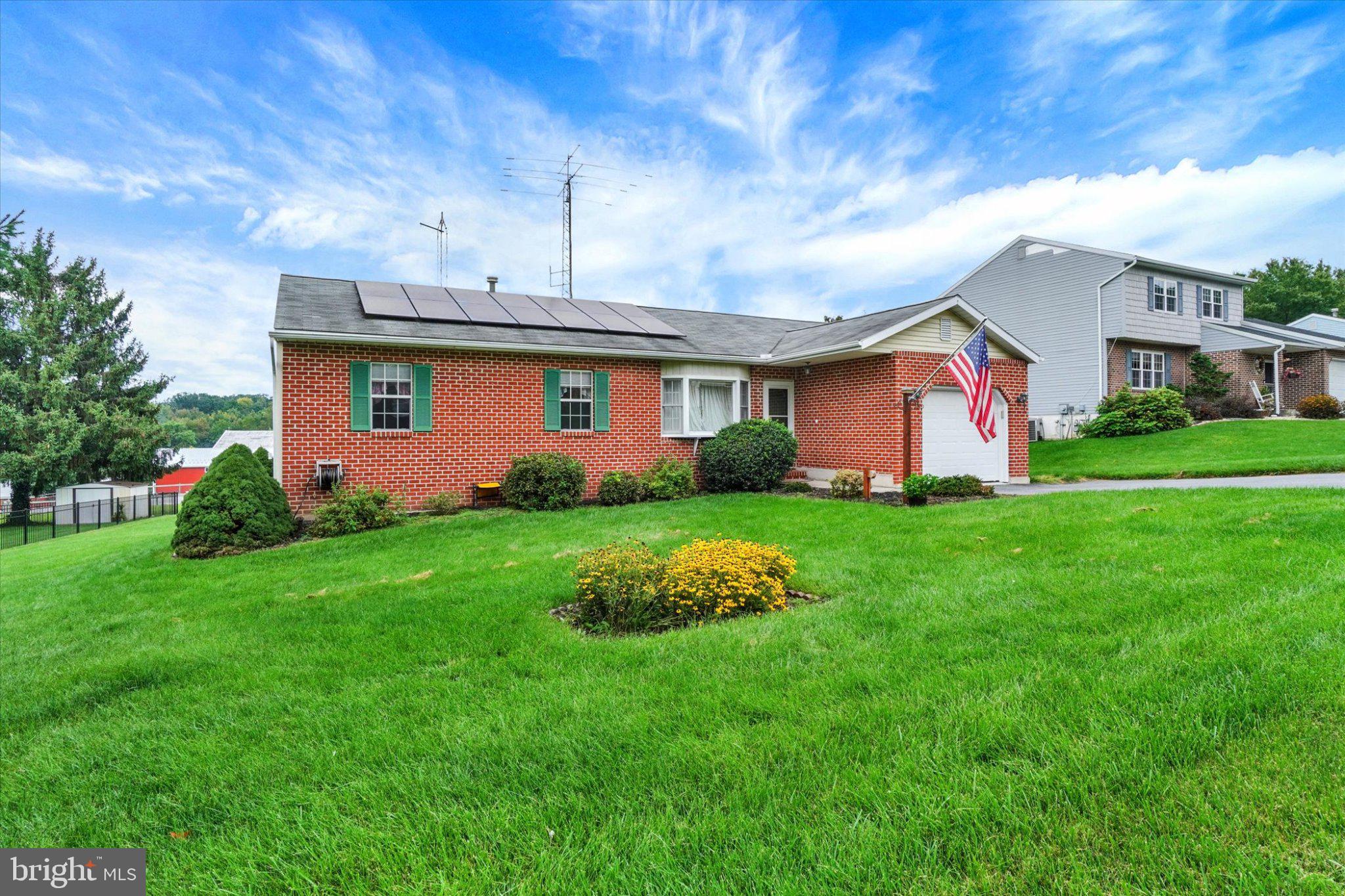 2829 GLEN HOLLOW DRIVE