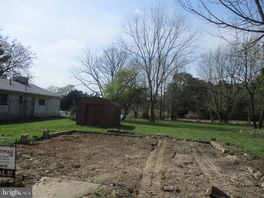 Located in the area of Scottland.  Minutes to Point Lookout State Park where you can enjoy, fishing, swimming, playgrounds just to name a few park activities.   Older home was removed,  buyers and agents will need to confirm with local planning and zoning for what improvements can be built.  This is a Fannie Mae Home Path property .