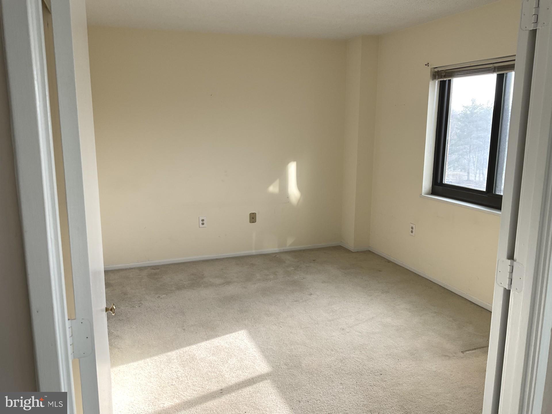 LEISURE WORLD - Residential