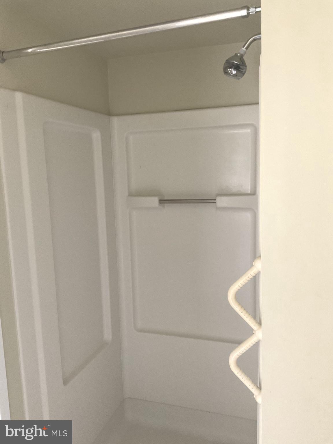 LEISURE WORLD - Residential