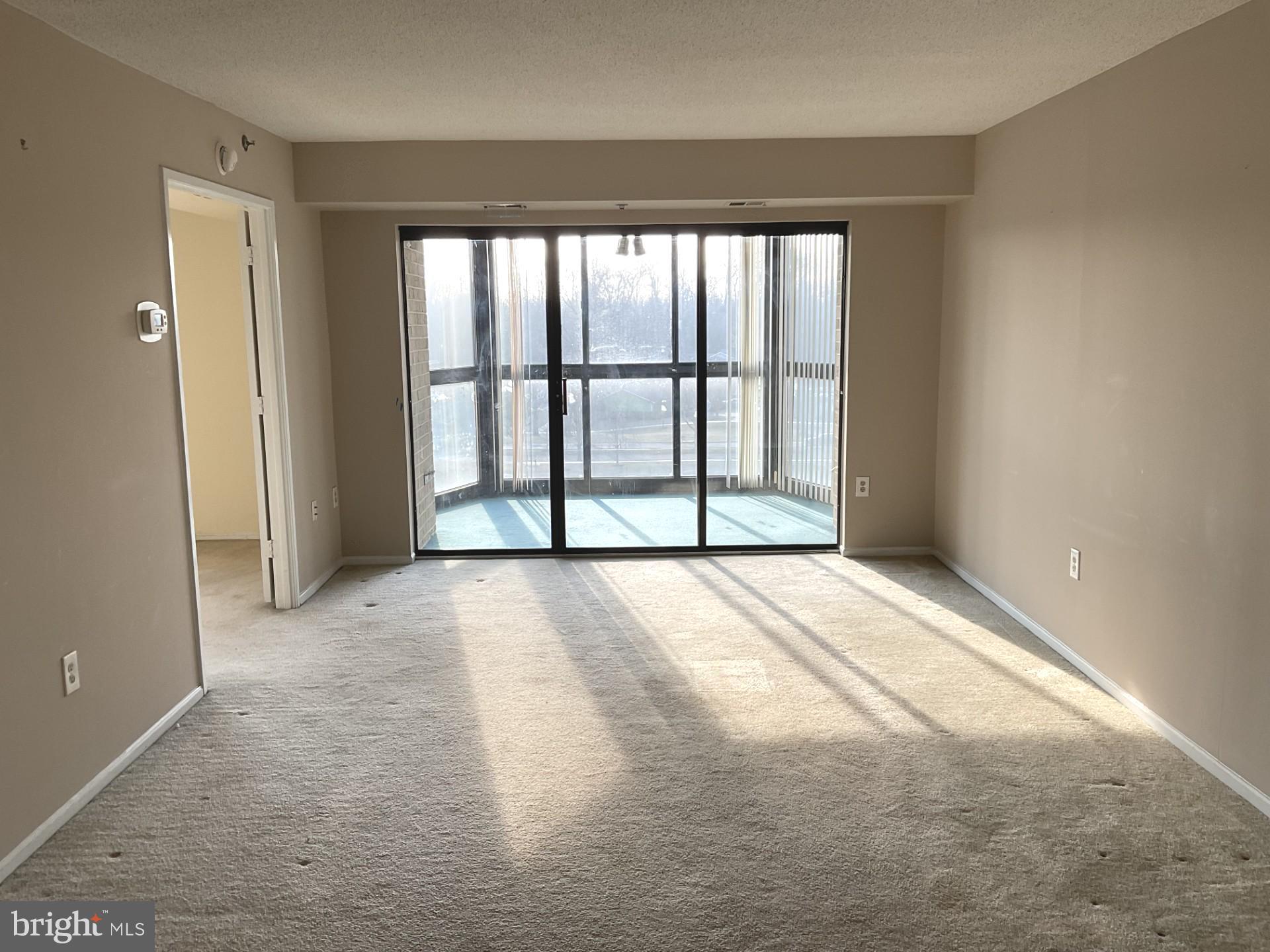 LEISURE WORLD - Residential