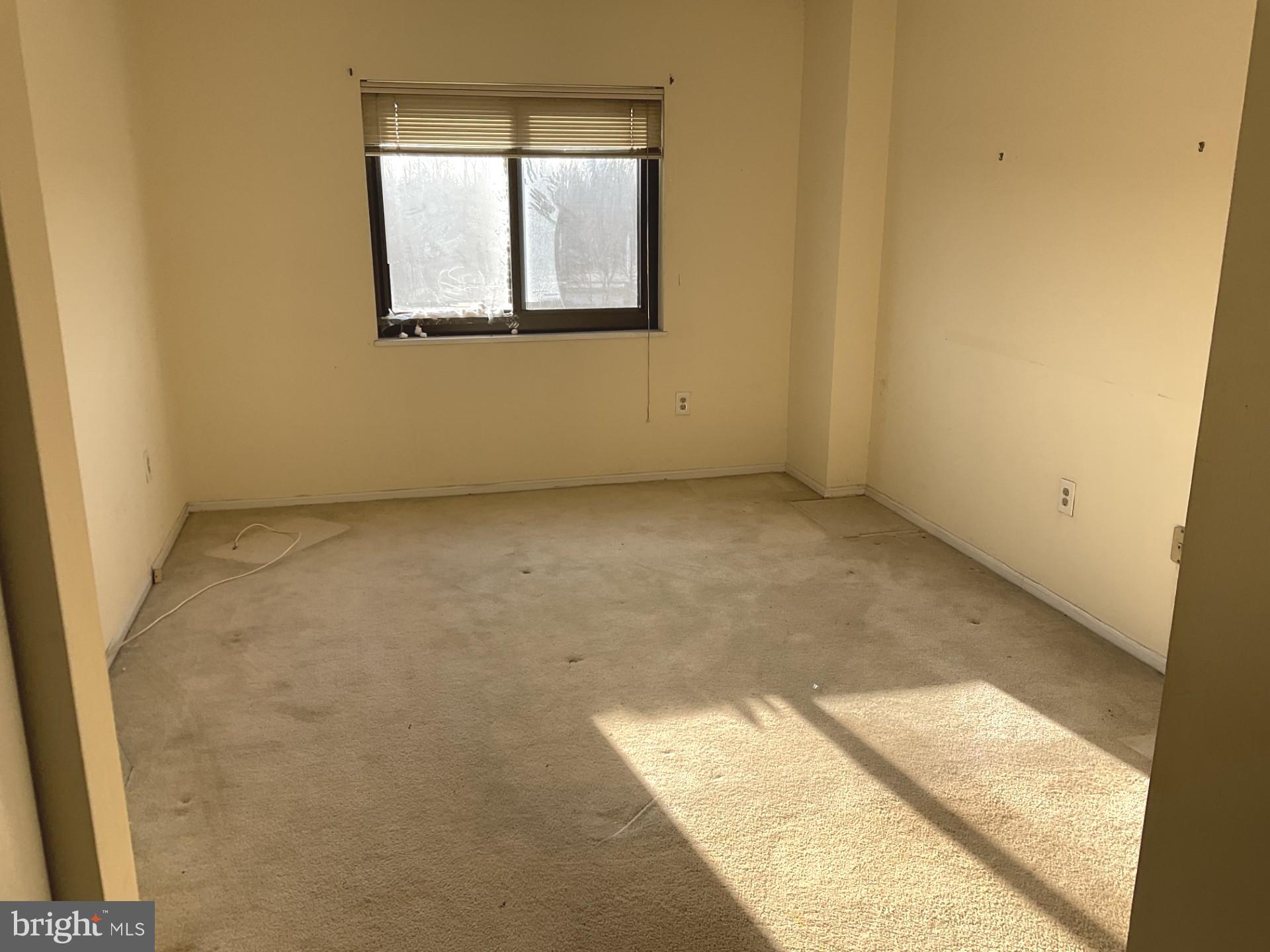 LEISURE WORLD - Residential