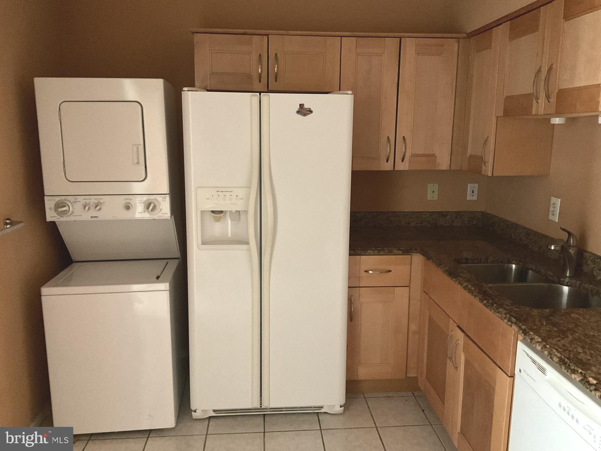 LEISURE WORLD - Residential