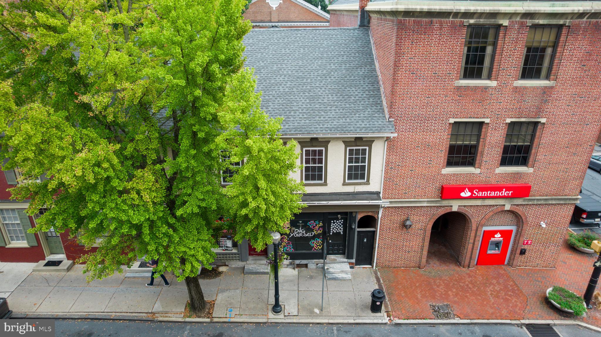 LANCASTER - Commercial Sale