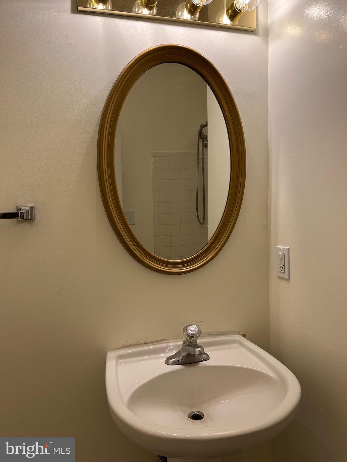 STONEBROOK VILLAGE - Residential Lease