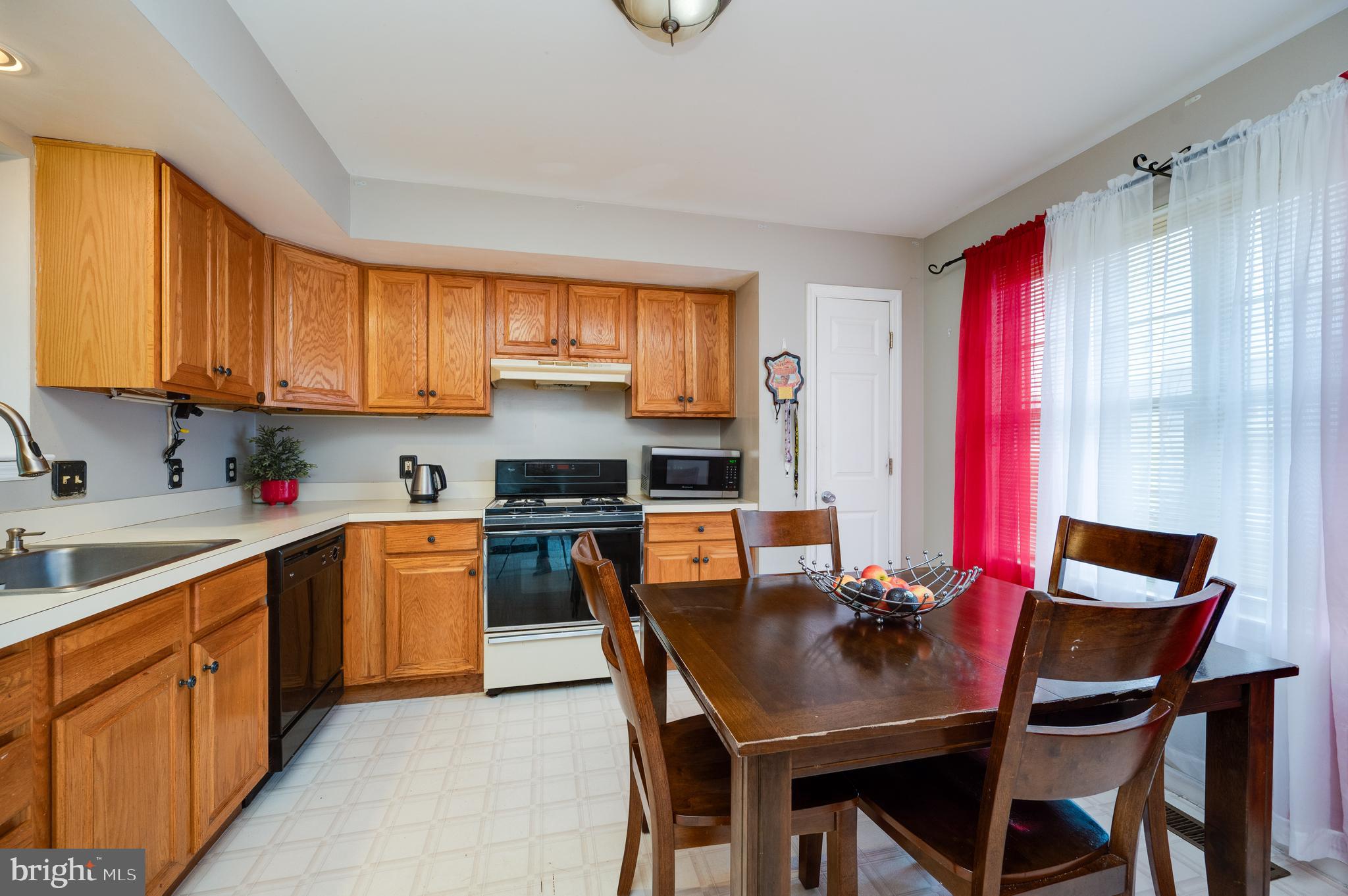 HEATHER KNOLL - Residential