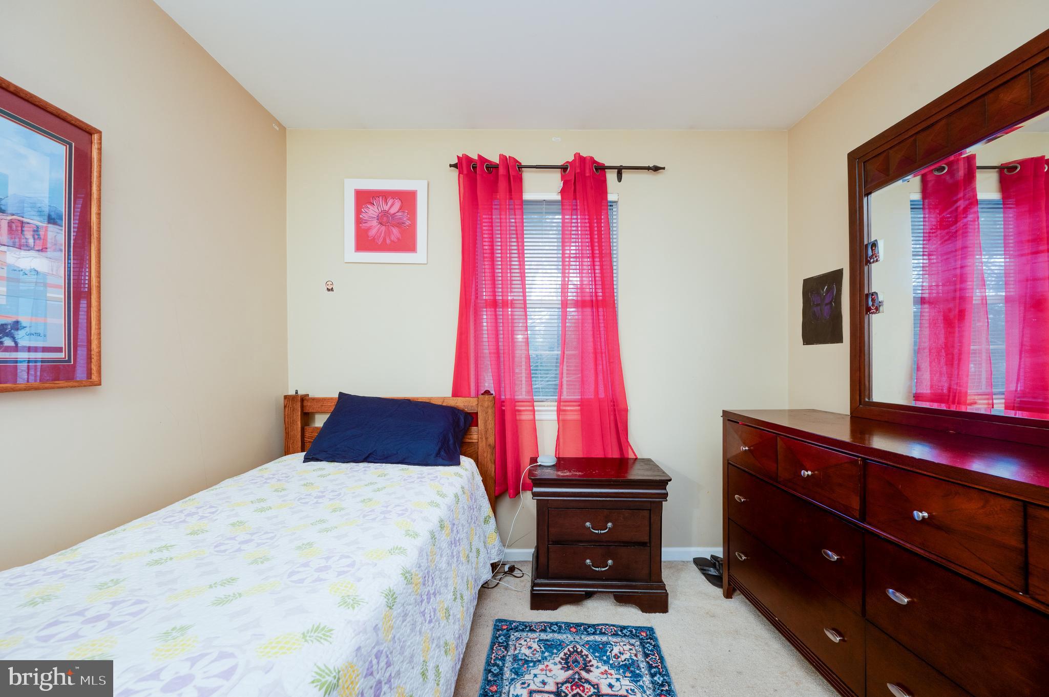 HEATHER KNOLL - Residential