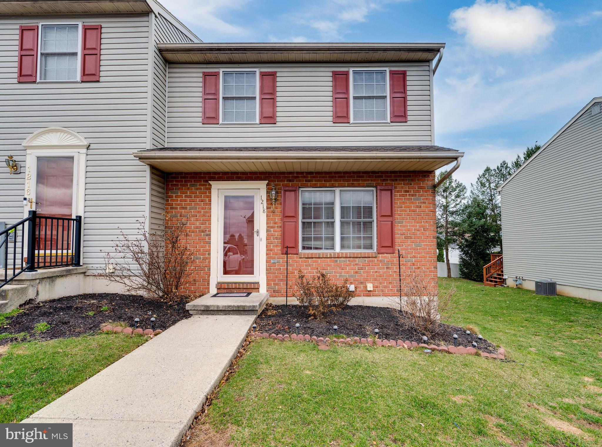 HEATHER KNOLL - Residential